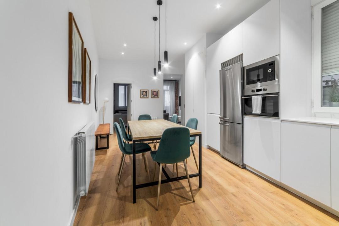 2 Bedrooms 1 Bathroom Furnished - Centro - Equipped & Stylish - Minty Stay マドリード エクステリア 写真